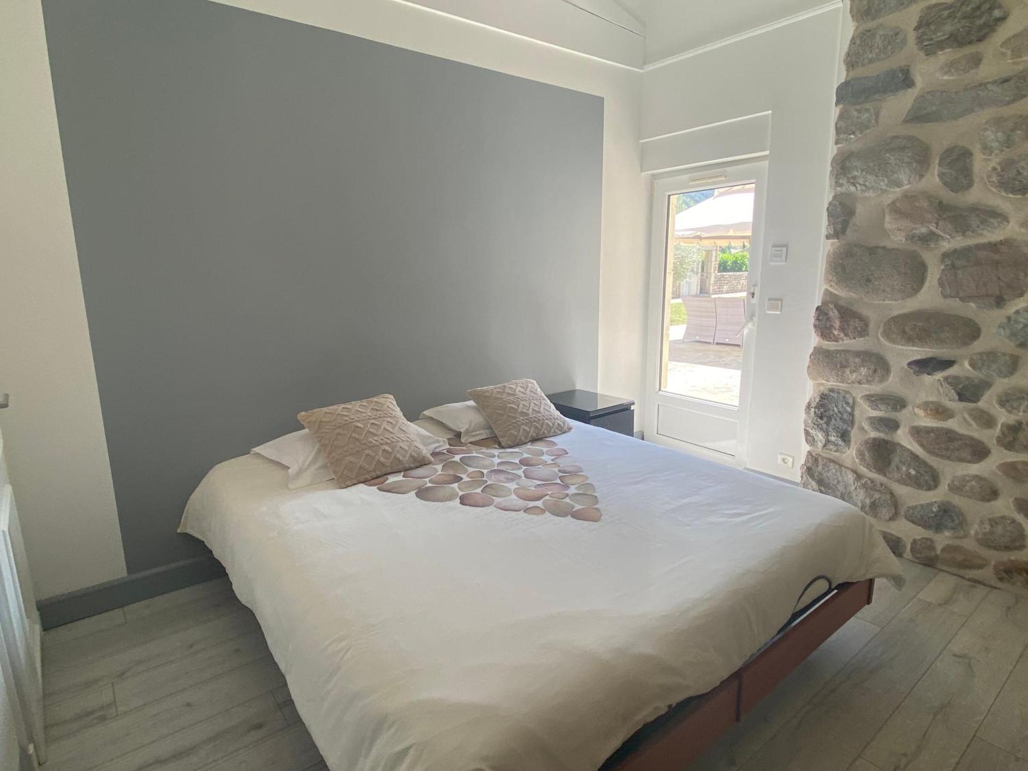 Domaine Les Buis Bed and Breakfast Saint-Fortunat-sur-Eyrieux Exteriör bild