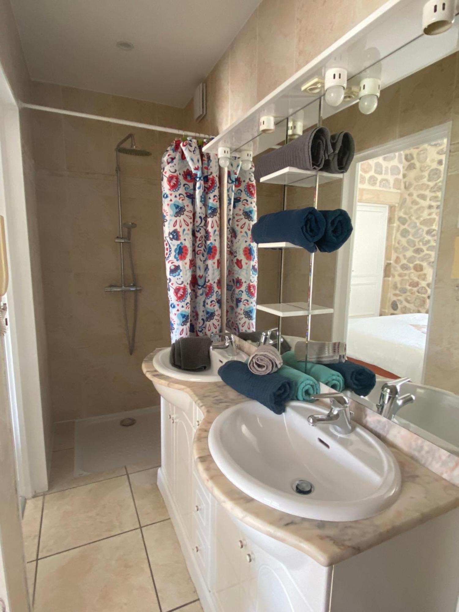 Domaine Les Buis Bed and Breakfast Saint-Fortunat-sur-Eyrieux Exteriör bild