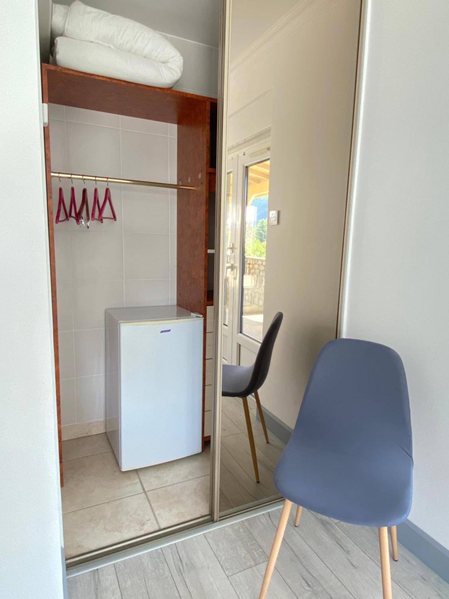 Domaine Les Buis Bed and Breakfast Saint-Fortunat-sur-Eyrieux Exteriör bild