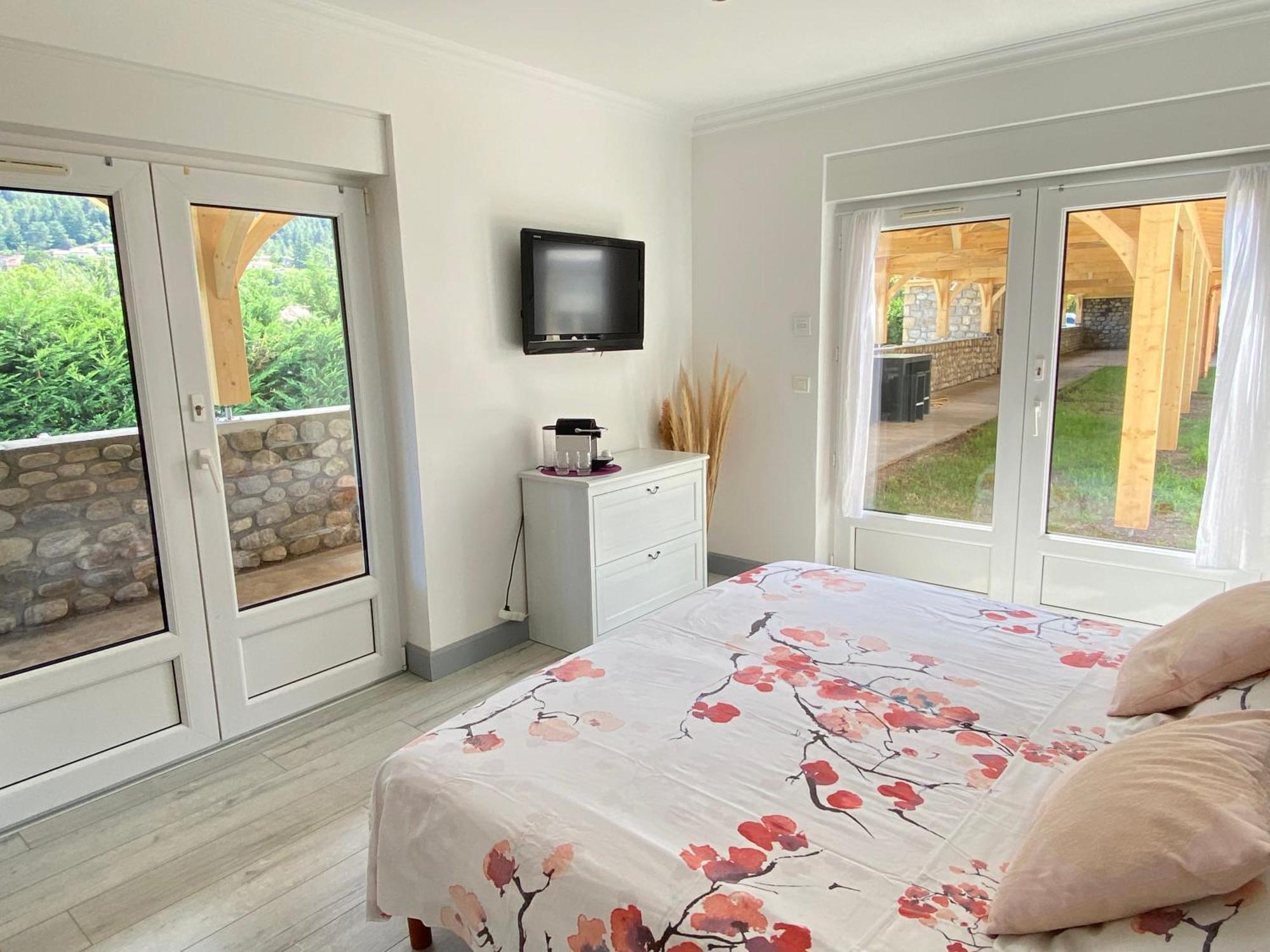 Domaine Les Buis Bed and Breakfast Saint-Fortunat-sur-Eyrieux Exteriör bild